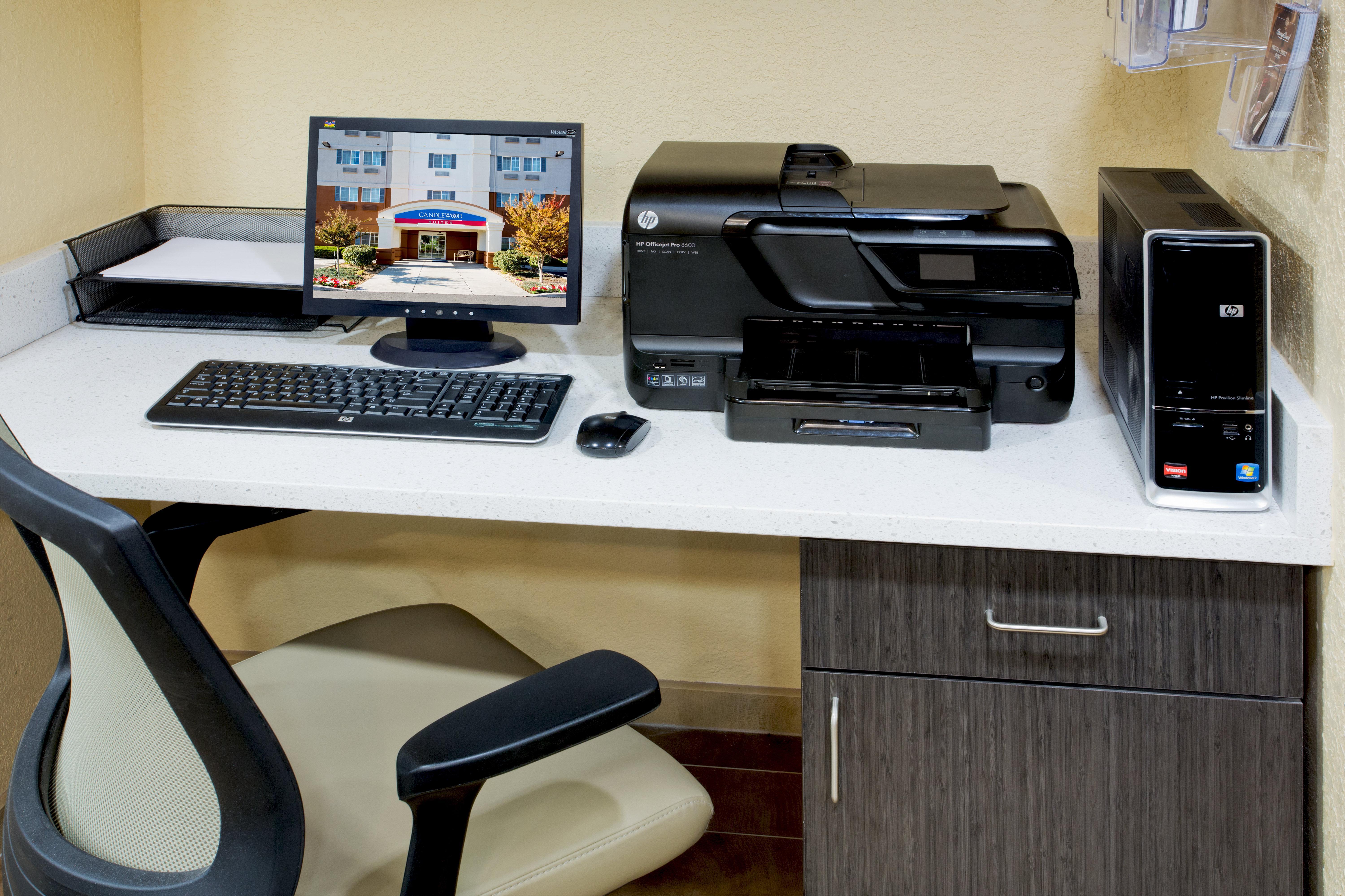 Candlewood Suites Medford By Ihg Экстерьер фото