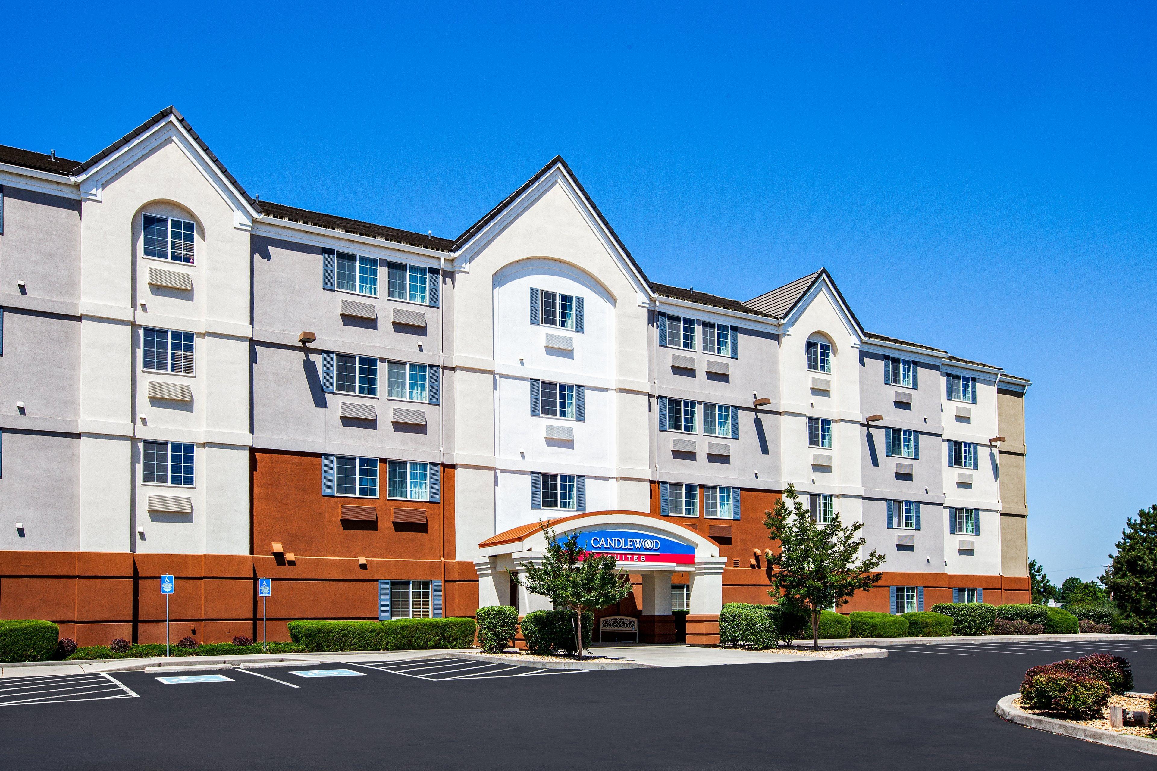 Candlewood Suites Medford By Ihg Экстерьер фото