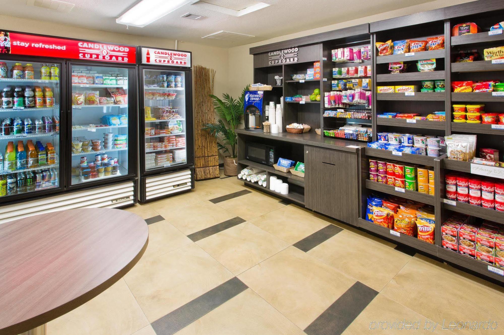 Candlewood Suites Medford By Ihg Экстерьер фото