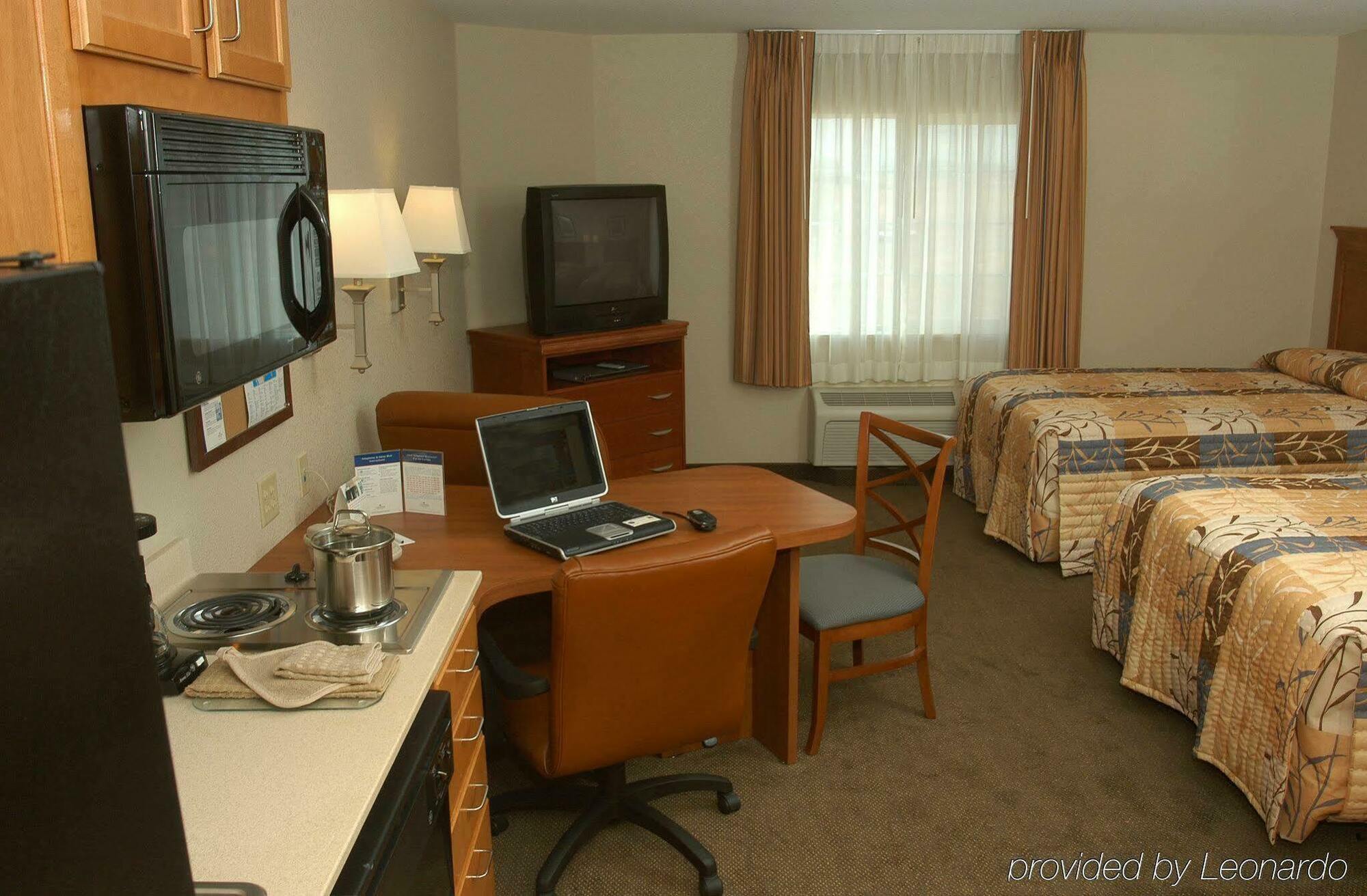 Candlewood Suites Medford By Ihg Экстерьер фото